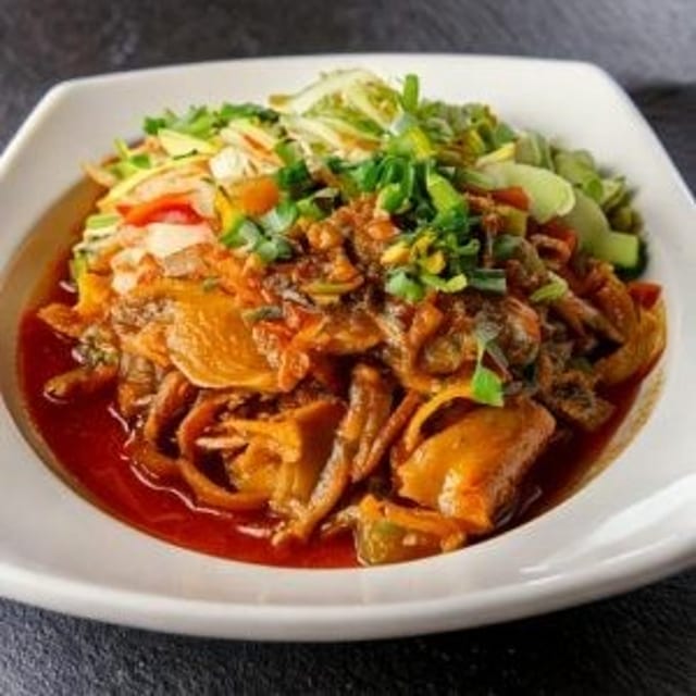 Spicy Ox Knee Cartilage Salad [도가니무침].