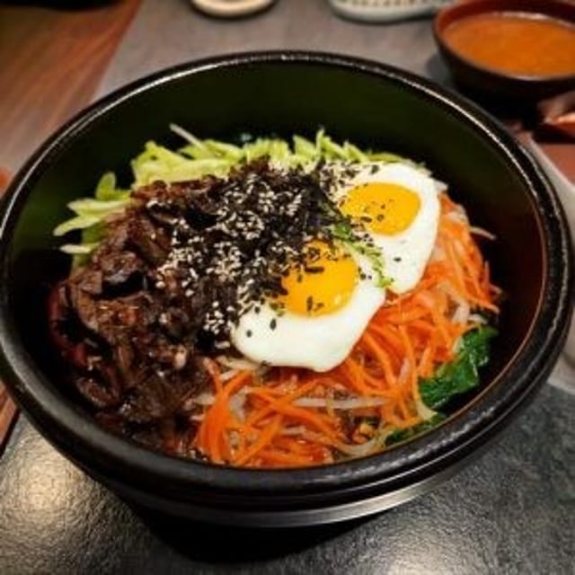 Bibimbap [비빔밥].