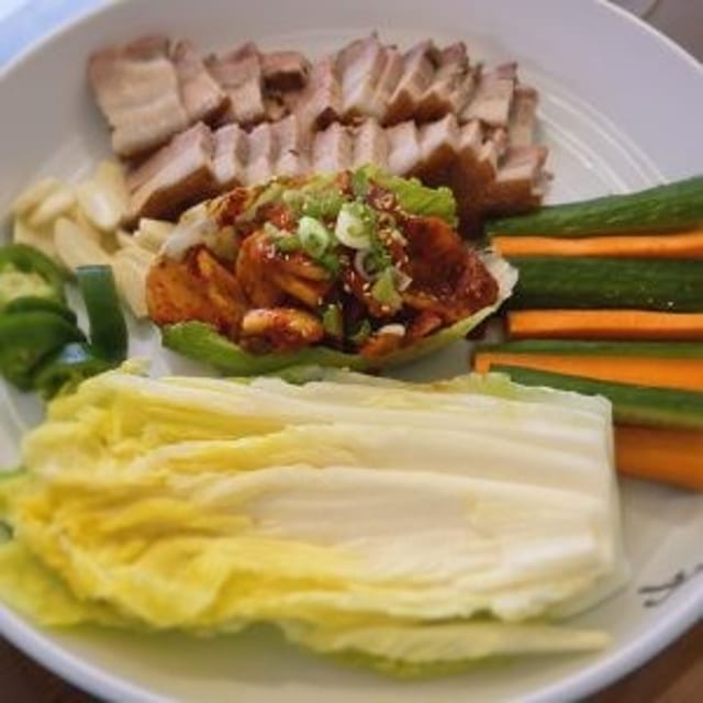 Pork Bossam [돼지보쌈].